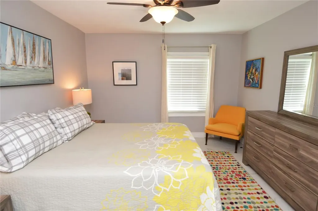 5245 Coquina Key Drive SE St Petersburg FL 33705