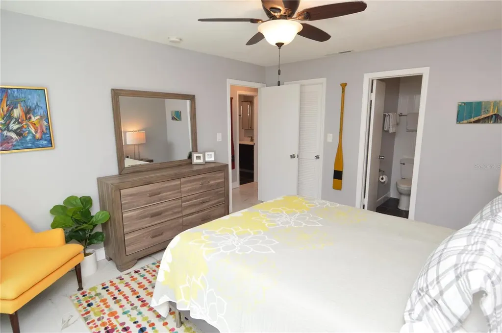 5245 Coquina Key Drive SE St Petersburg FL 33705