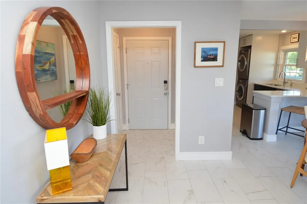 5245 Coquina Key Drive SE St Petersburg FL 33705