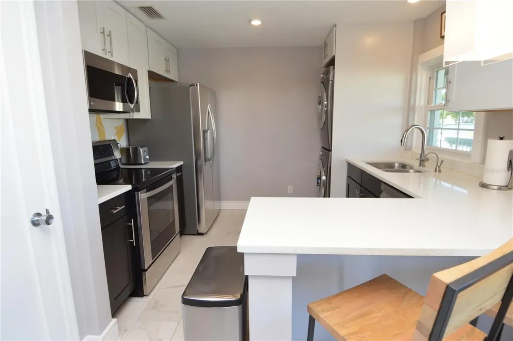5245 Coquina Key Drive SE St Petersburg FL 33705