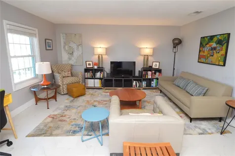 5245 Coquina Key Drive SE St Petersburg FL 33705