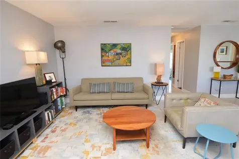 5245 Coquina Key Drive SE St Petersburg FL 33705