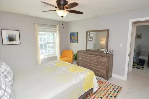 5245 Coquina Key Drive SE St Petersburg FL 33705