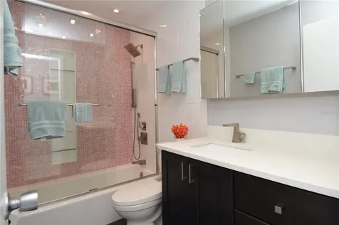 5245 Coquina Key Drive SE St Petersburg FL 33705
