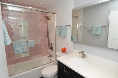 5245 Coquina Key Drive SE St Petersburg FL 33705