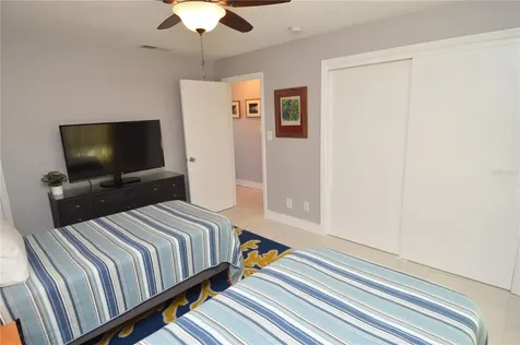 5245 Coquina Key Drive SE St Petersburg FL 33705