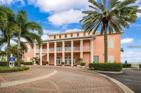 5245 Coquina Key Drive SE St Petersburg FL 33705
