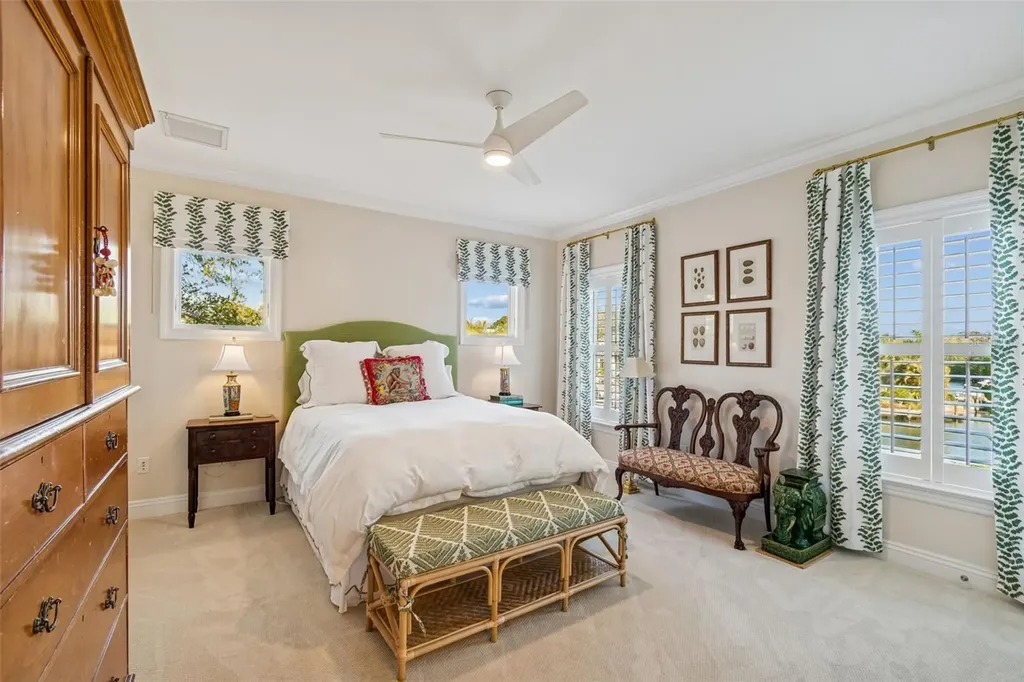 4909 W Spring Lake Drive Tampa FL 33629