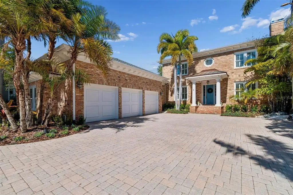 4909 W Spring Lake Drive Tampa FL 33629