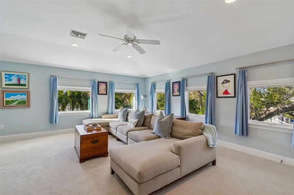 4909 W Spring Lake Drive Tampa FL 33629
