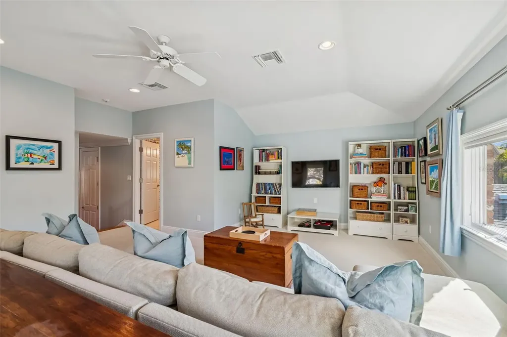 4909 W Spring Lake Drive Tampa FL 33629