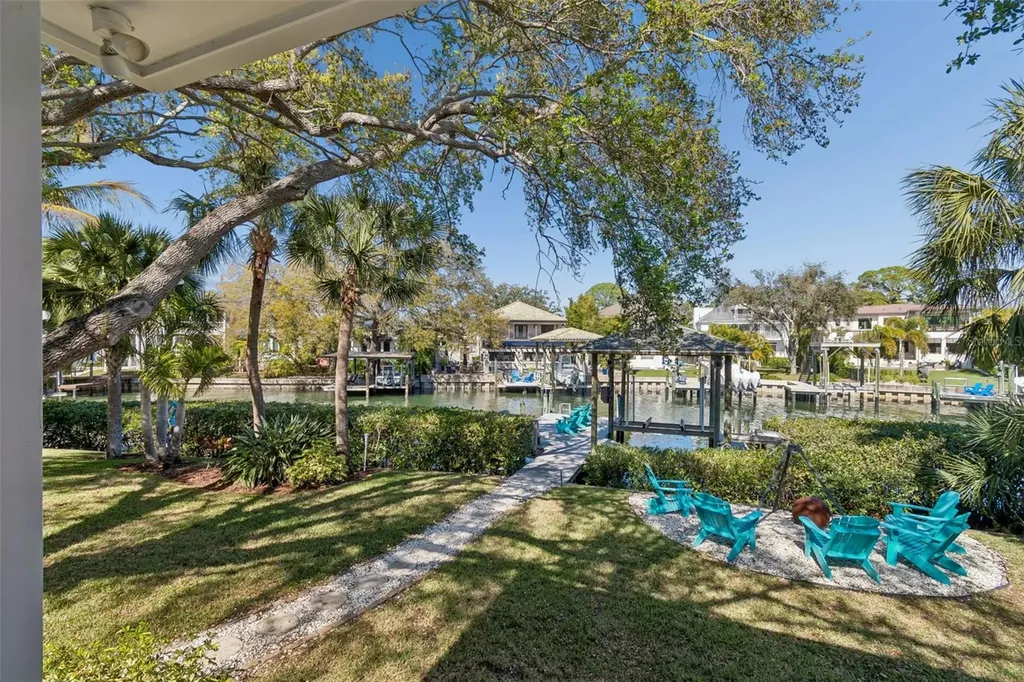 4909 W Spring Lake Drive Tampa FL 33629