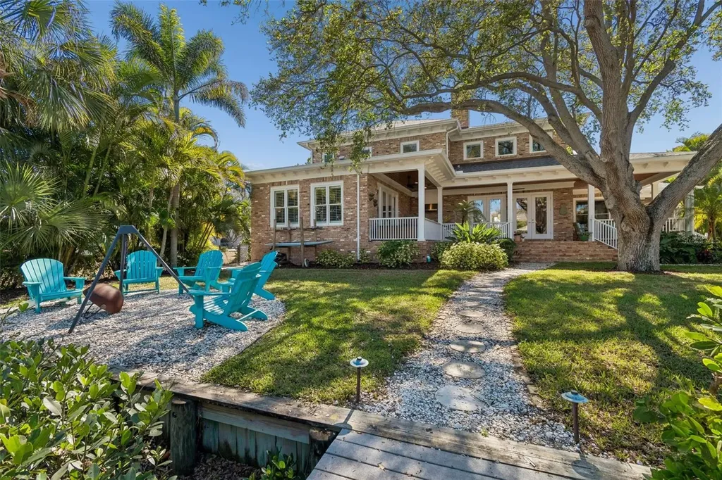 4909 W Spring Lake Drive Tampa FL 33629