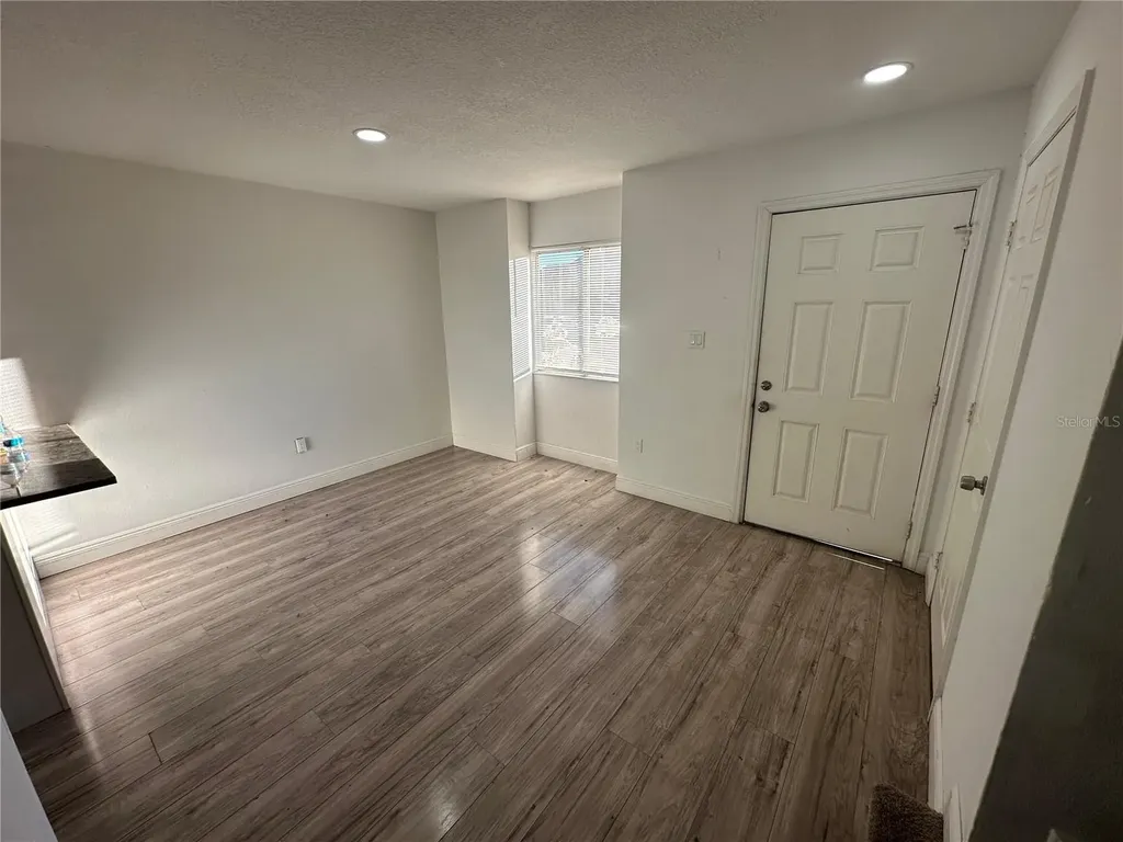 5064 Downing Street Orlando FL 32839
