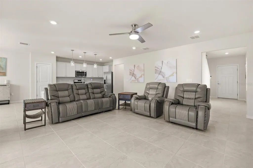 2238 Lovely Lane Davenport FL 33896