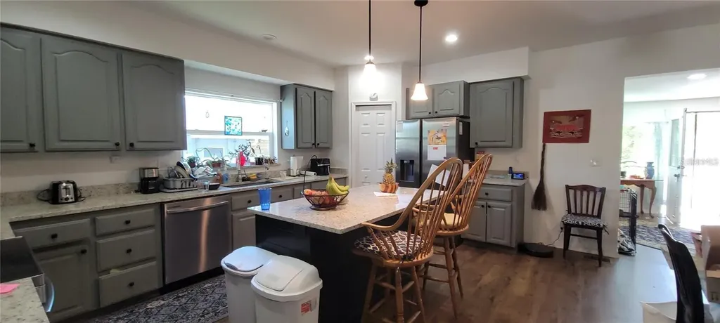 416 W Howry Deland FL 32720