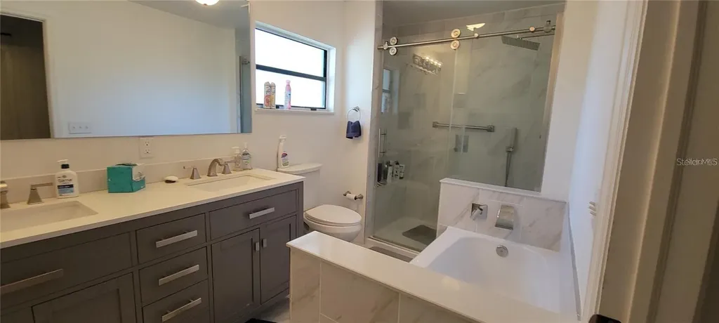 416 W Howry Deland FL 32720