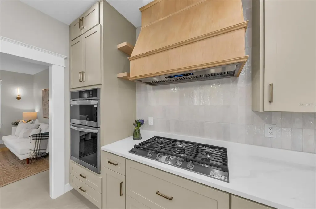 1611 Hyde Park Street Sarasota FL 34239