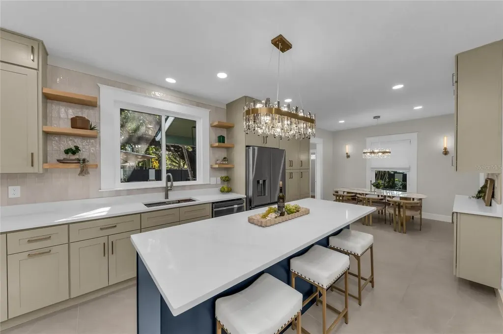 1611 Hyde Park Street Sarasota FL 34239