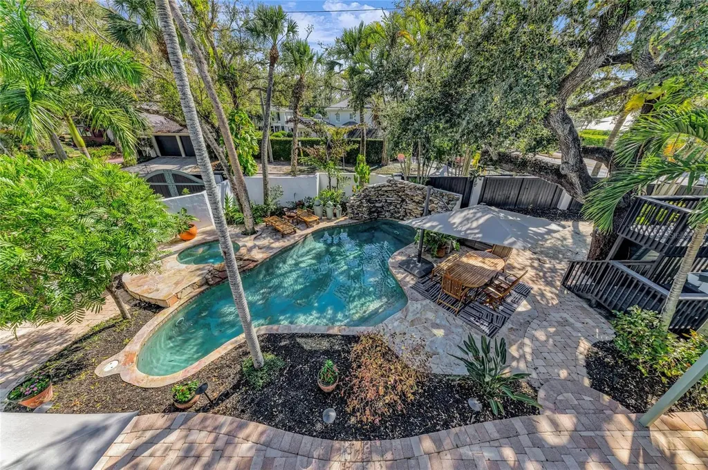 1611 Hyde Park Street Sarasota FL 34239