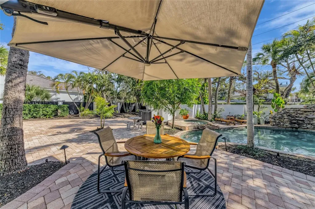 1611 Hyde Park Street Sarasota FL 34239
