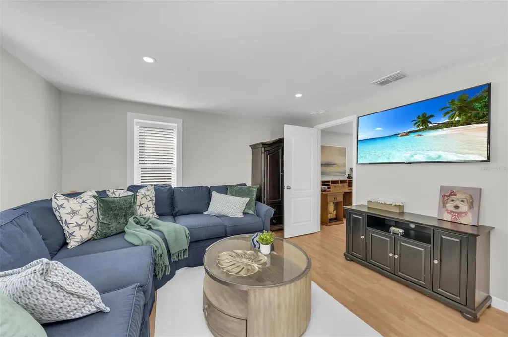 1611 Hyde Park Street Sarasota FL 34239