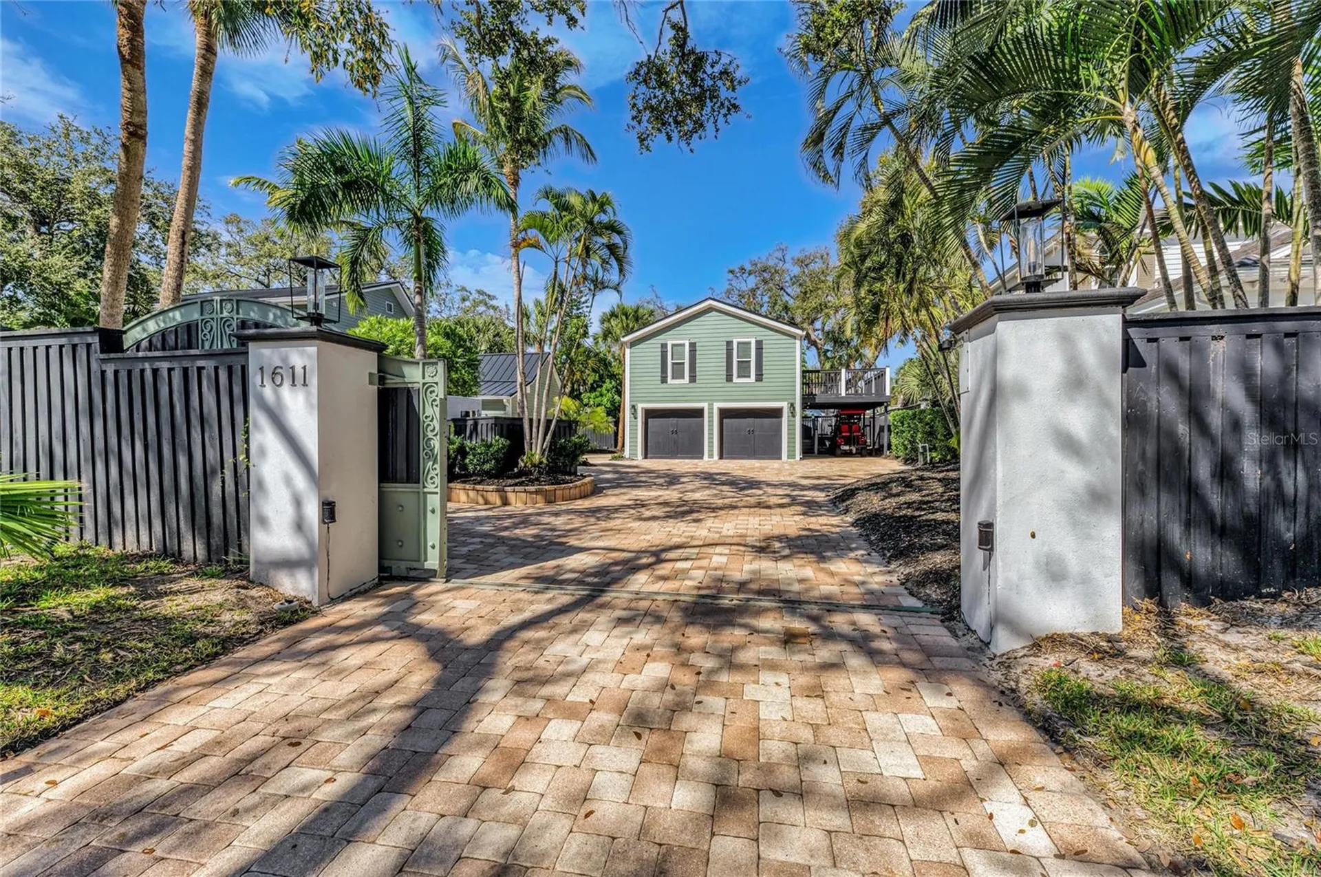 1611 Hyde Park Street Sarasota FL 34239