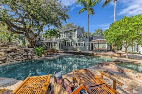 1611 Hyde Park Street Sarasota FL 34239