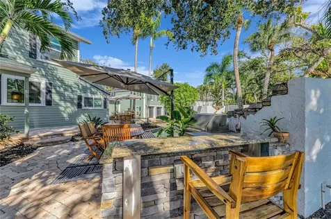 1611 Hyde Park Street Sarasota FL 34239