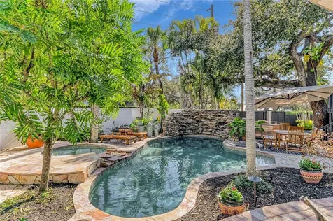 1611 Hyde Park Street Sarasota FL 34239