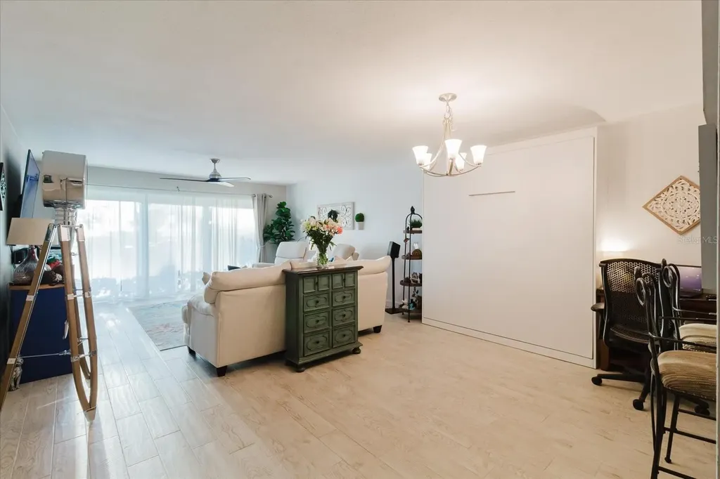 208 Mariner Drive Tarpon Springs FL 34689