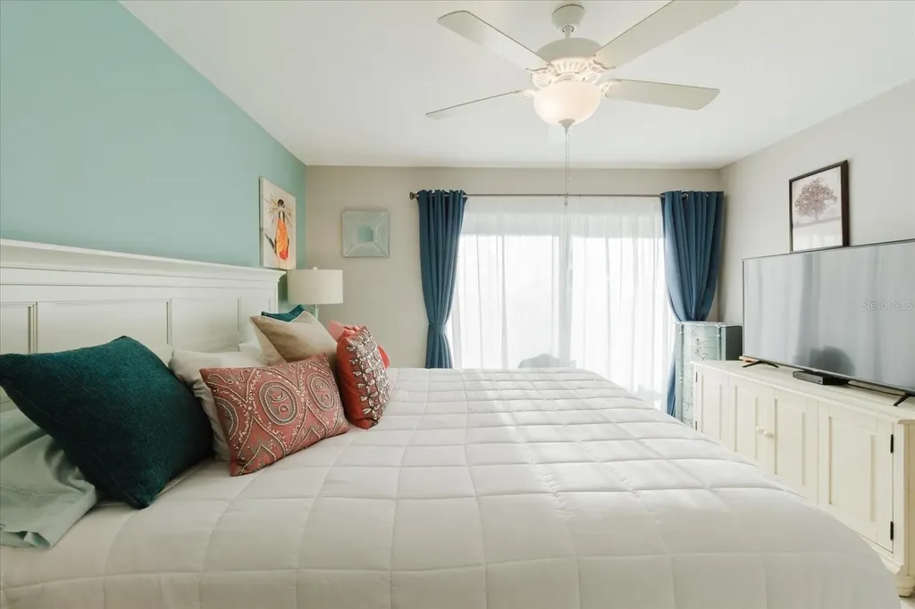 208 Mariner Drive Tarpon Springs FL 34689
