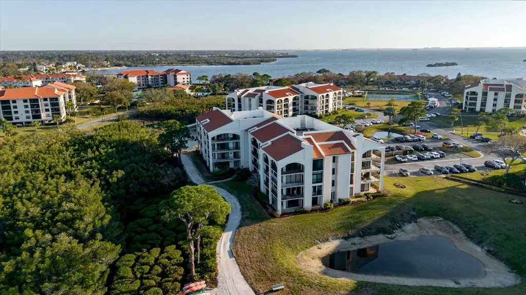 208 Mariner Drive Tarpon Springs FL 34689