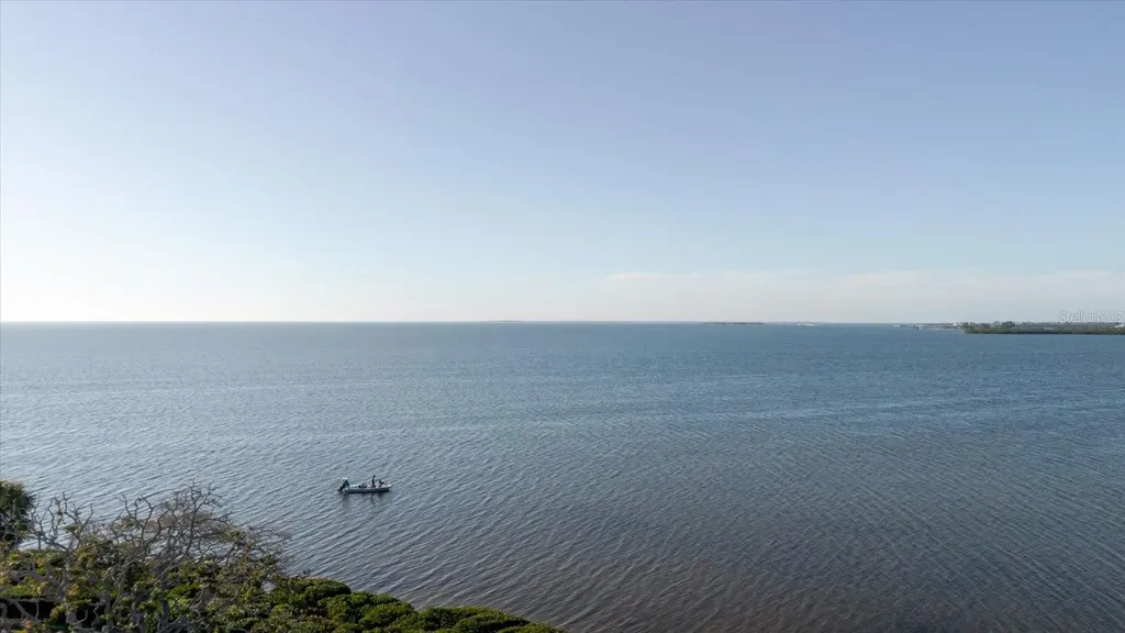 208 Mariner Drive Tarpon Springs FL 34689