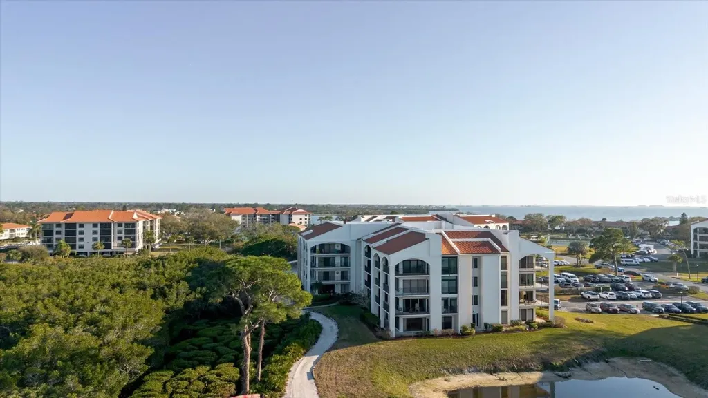 208 Mariner Drive Tarpon Springs FL 34689
