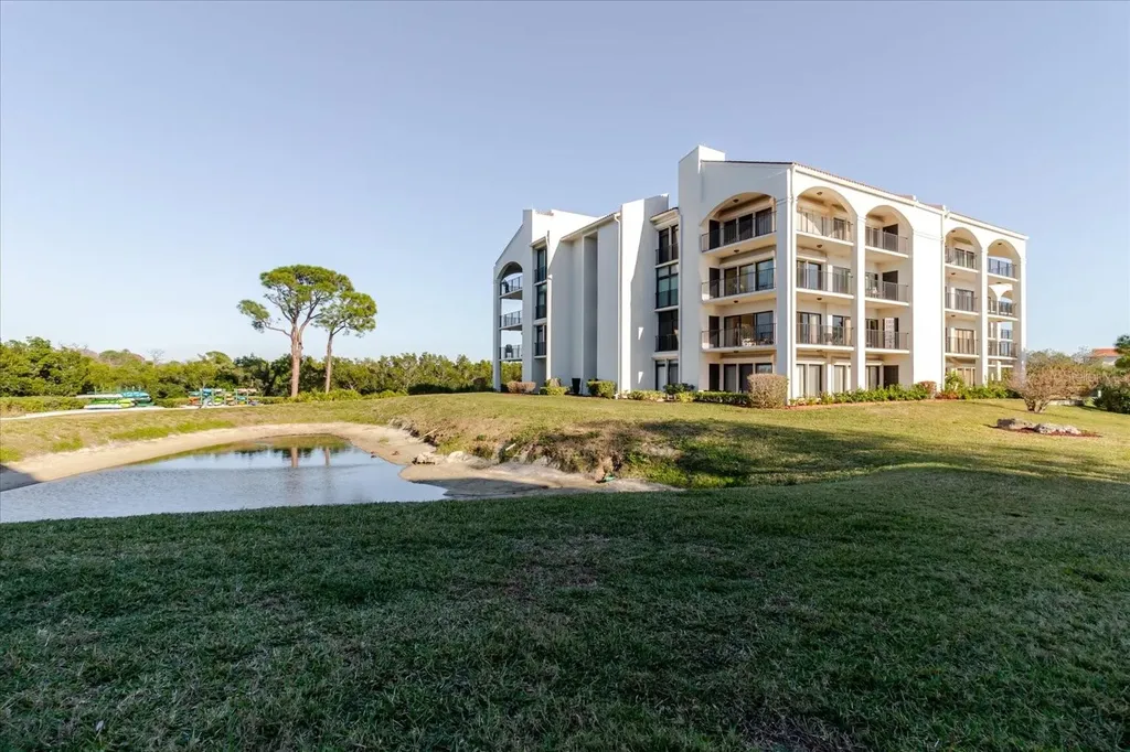 208 Mariner Drive Tarpon Springs FL 34689