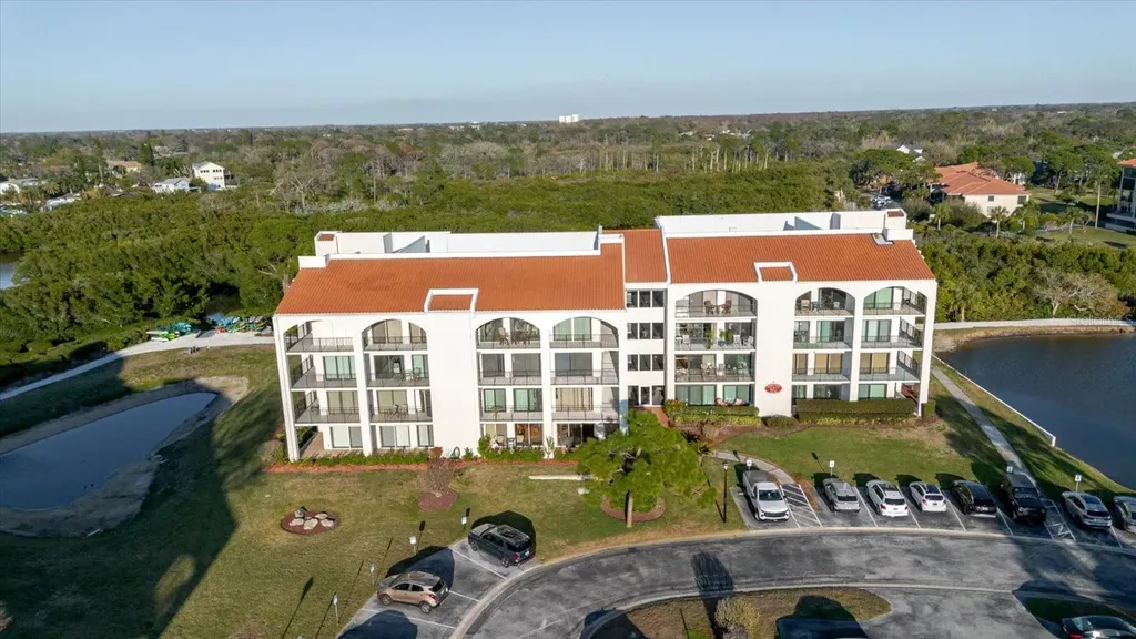208 Mariner Drive Tarpon Springs FL 34689