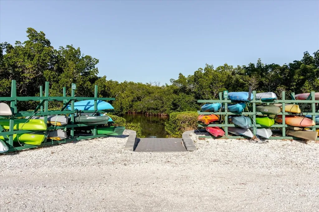 208 Mariner Drive Tarpon Springs FL 34689