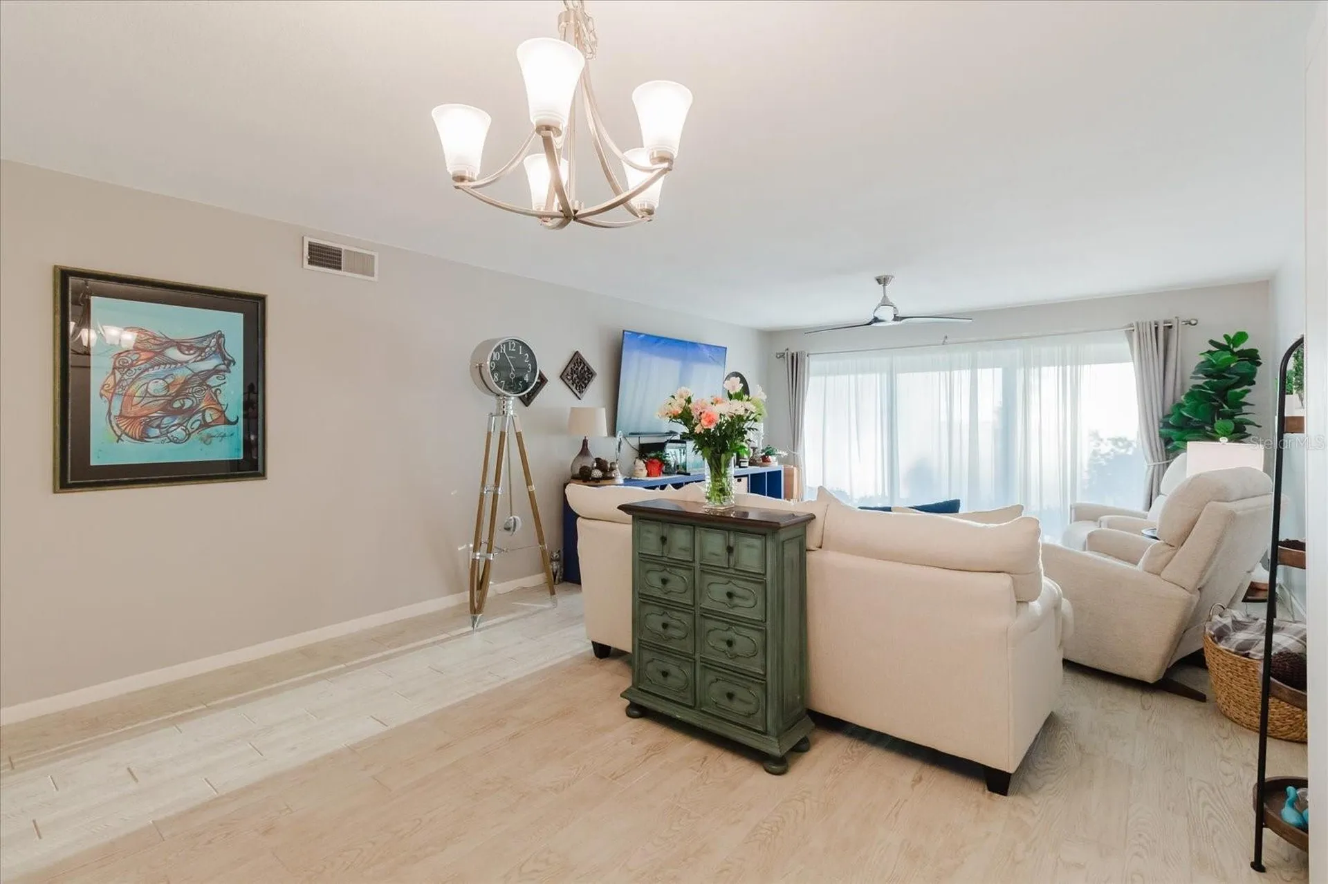 208 Mariner Drive Tarpon Springs FL 34689