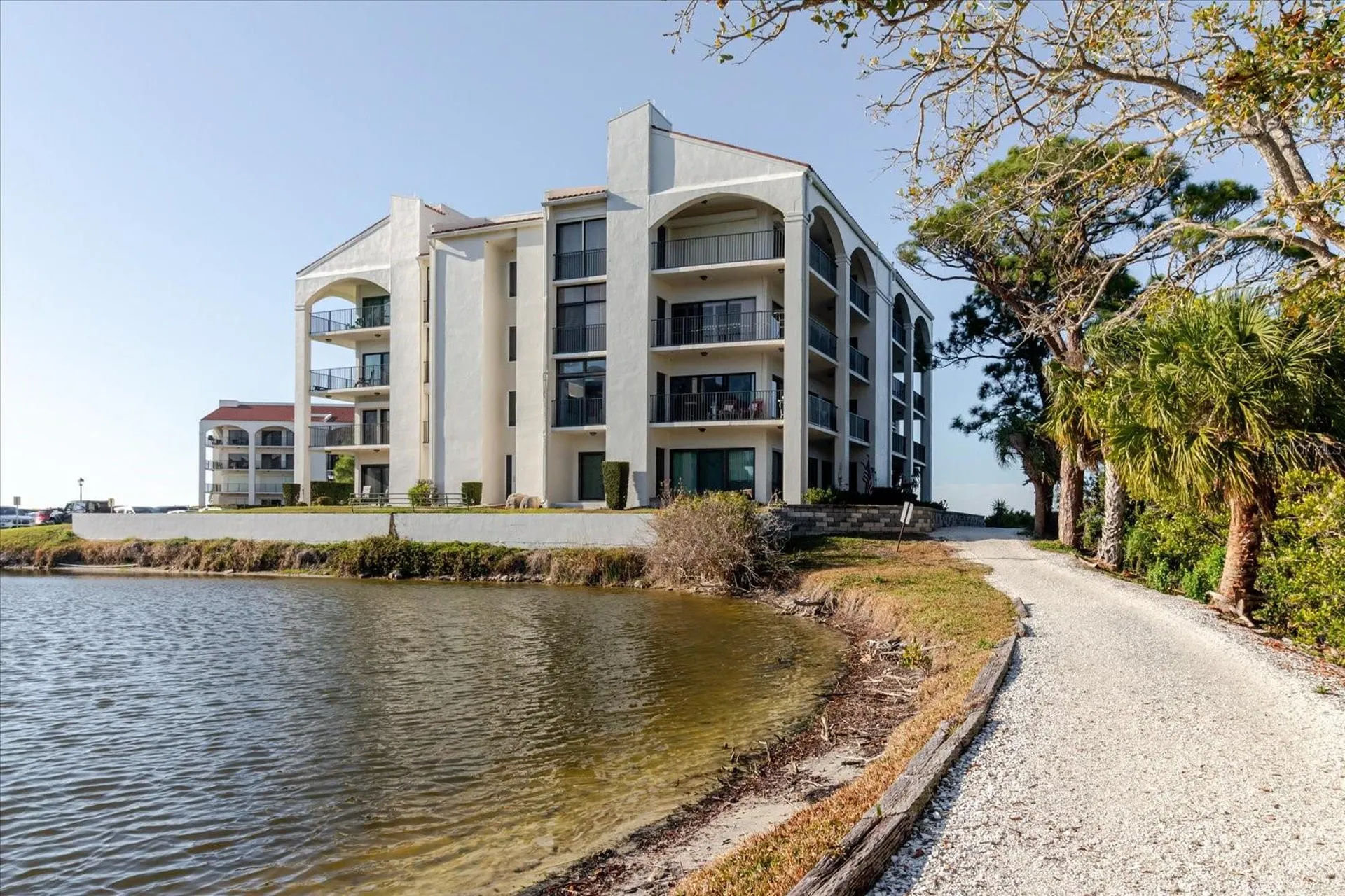 208 Mariner Drive Tarpon Springs FL 34689