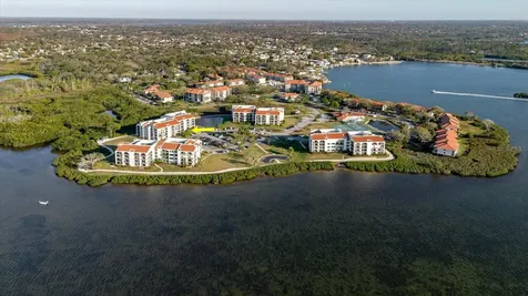 208 Mariner Drive Tarpon Springs FL 34689