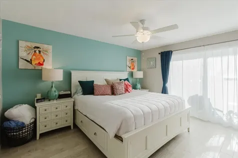 208 Mariner Drive Tarpon Springs FL 34689