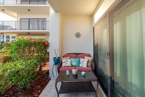 208 Mariner Drive Tarpon Springs FL 34689