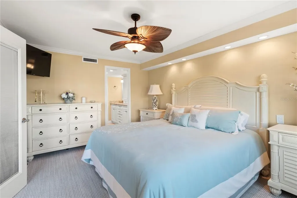 5790 Midnight Pass Road Sarasota FL 34242