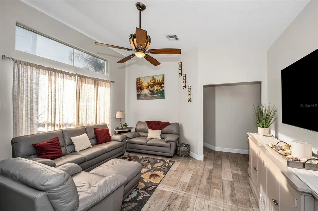 494 Village Drive Tarpon Springs FL 34689