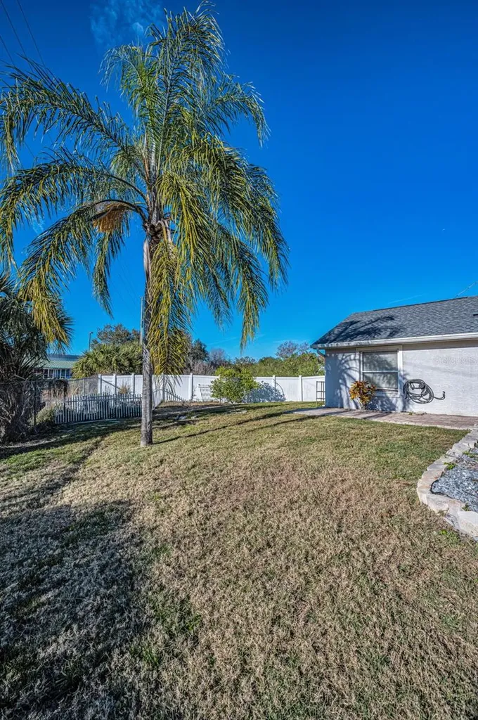 494 Village Drive Tarpon Springs FL 34689