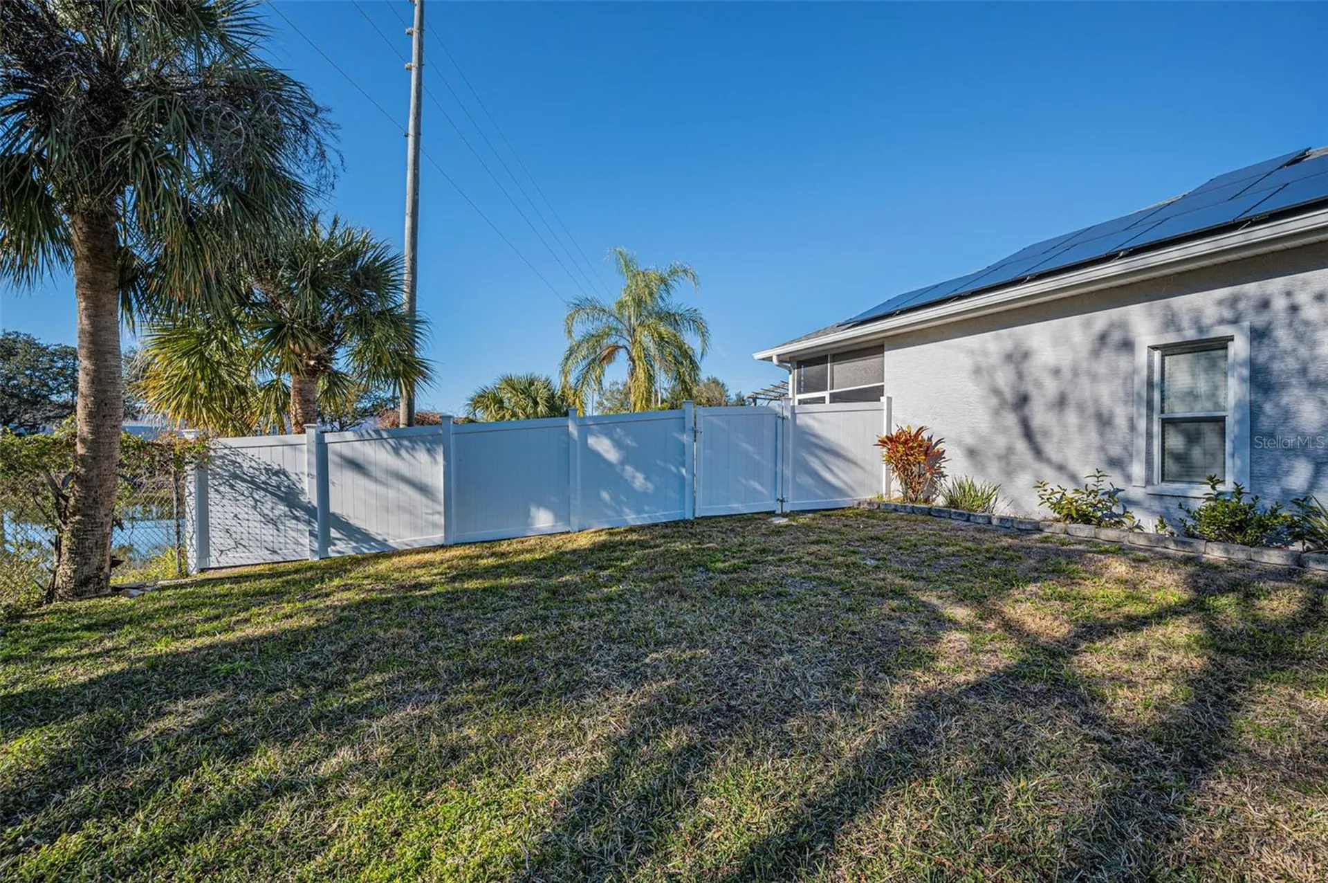 494 Village Drive Tarpon Springs FL 34689