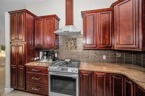 494 Village Drive Tarpon Springs FL 34689