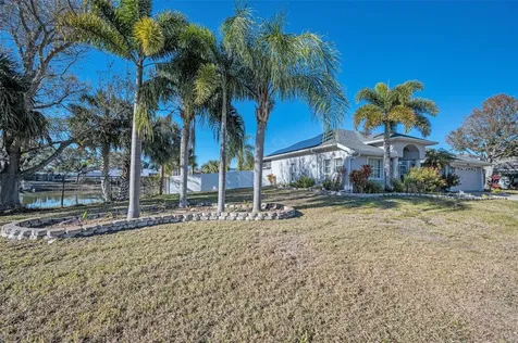 494 Village Drive Tarpon Springs FL 34689