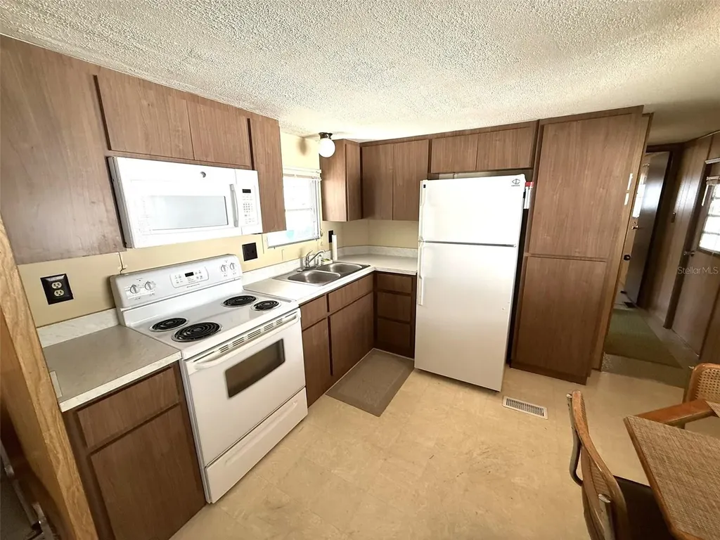 212 Wolverine Avenue North Port FL 34287